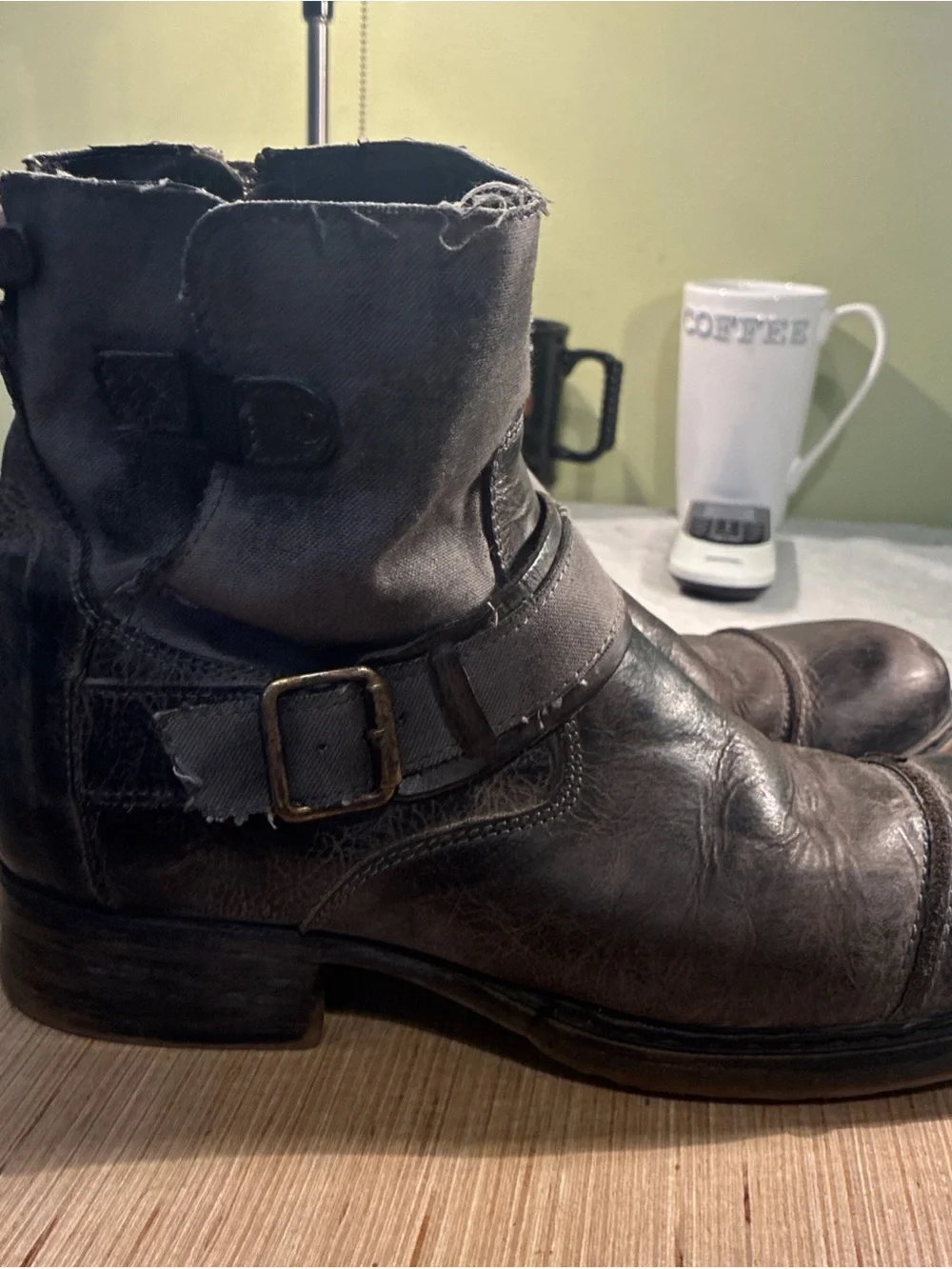 Bed-Stu Men's Black Distressed Leather Ankle Boots - Rugged Strap Design Sz 10